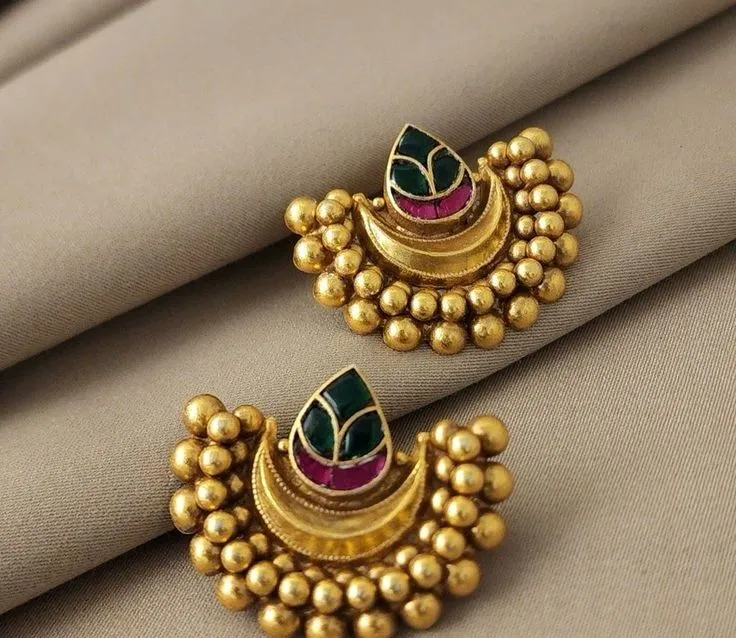 DESIGN OF EARRINGS